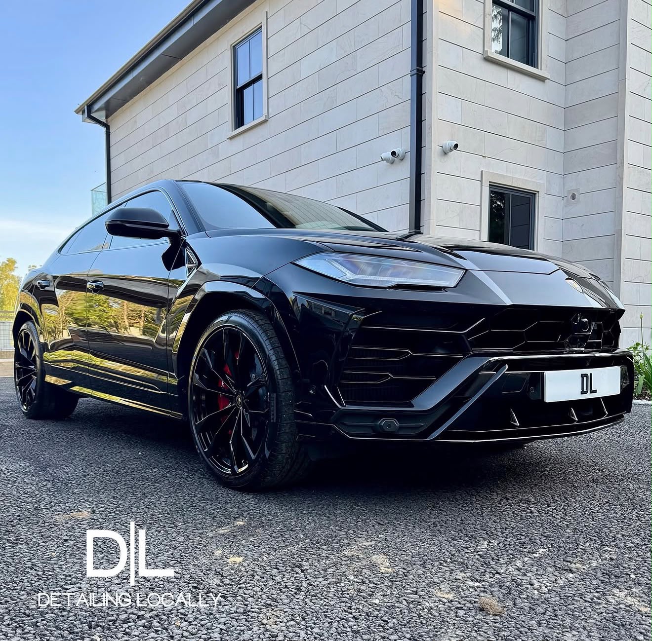 Black Lamborghini Urus after a Detailing Locally detail